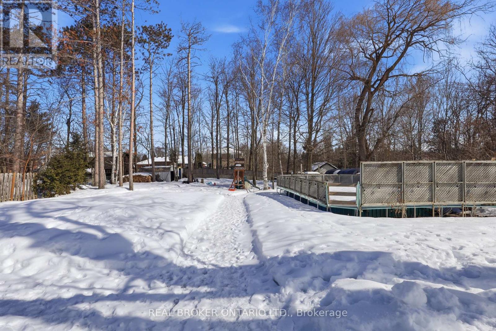 9 Pine Park Boulevard, Adjala-Tosorontio, Ontario  L0M 1J0 - Photo 38 - N12928696