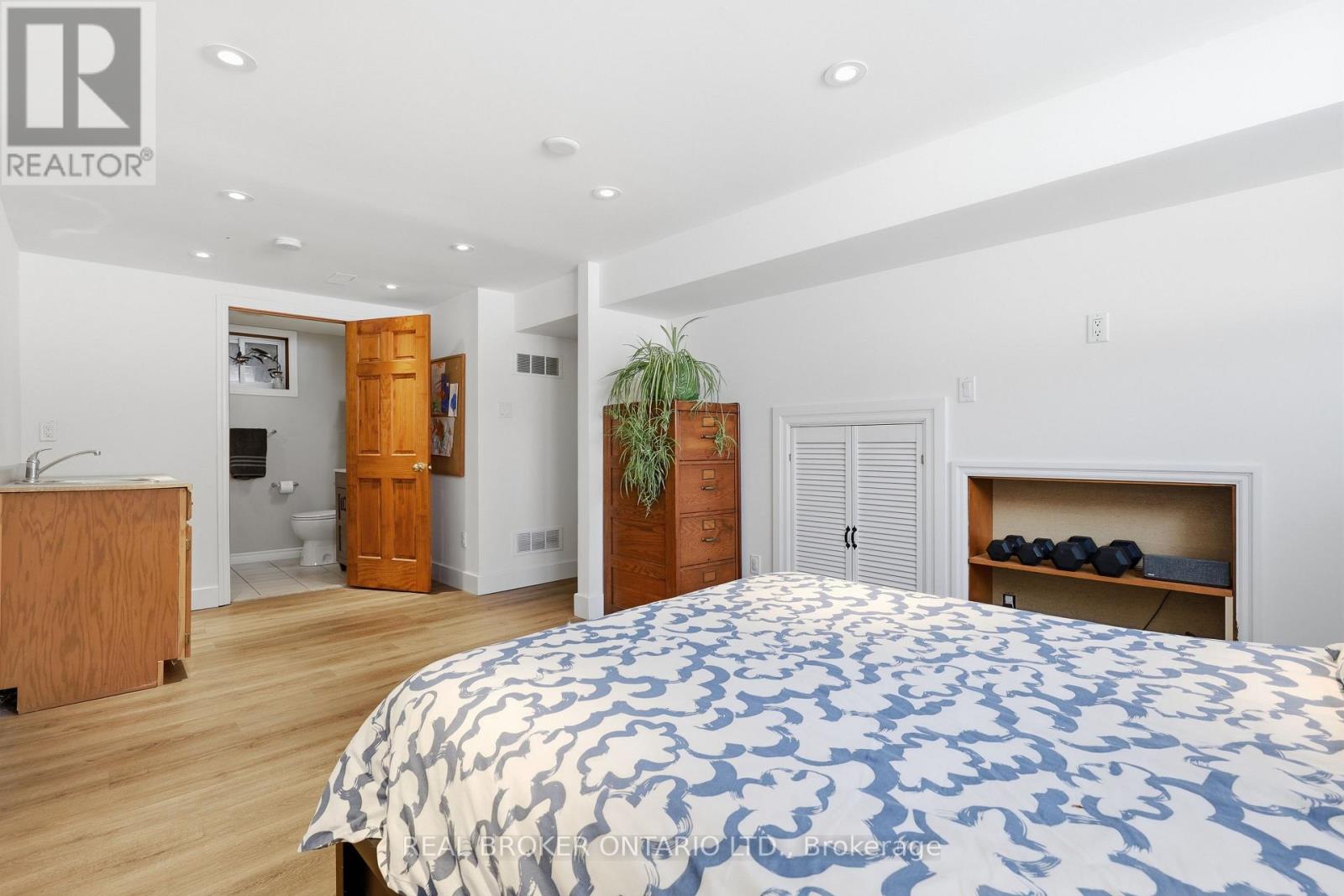 9 Pine Park Boulevard, Adjala-Tosorontio, Ontario  L0M 1J0 - Photo 33 - N12928696