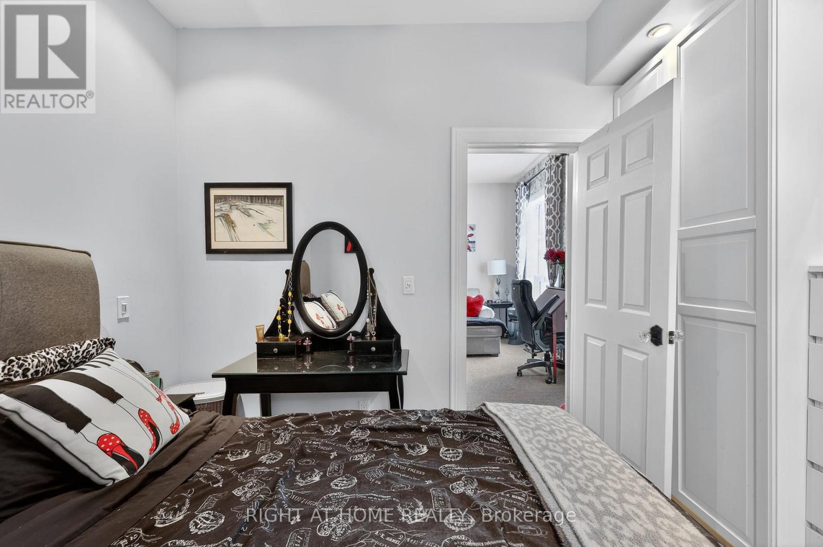 17 Grove Street W, Barrie, Ontario  L4N 1M6 - Photo 20 - S12928706