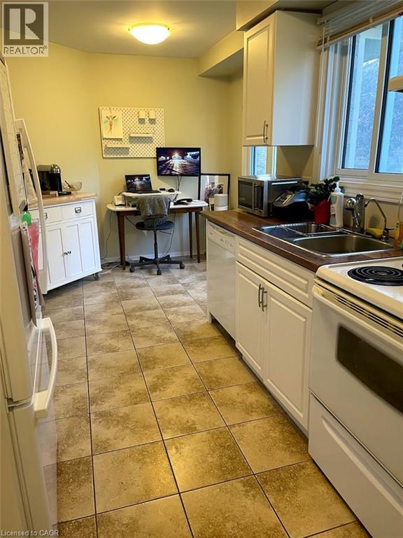 375 Kingscourt Drive Unit# 19, Waterloo, Ontario  N2K 3N7 - Photo 4 - 40815584