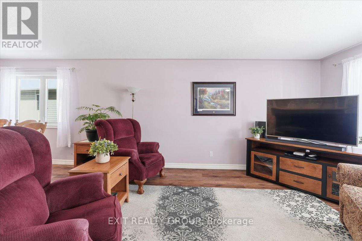 14 Stonegate Crescent, Quinte West, Ontario  K0K 2C0 - Photo 11 - X12930284