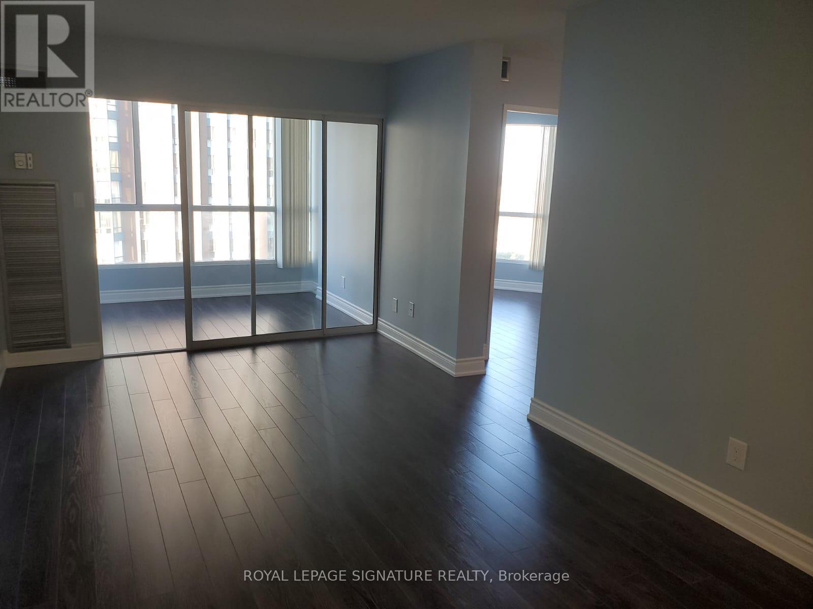 709 - 145 Hillcrest Avenue, Mississauga, Ontario  L5B 3Z1 - Photo 7 - W12842642