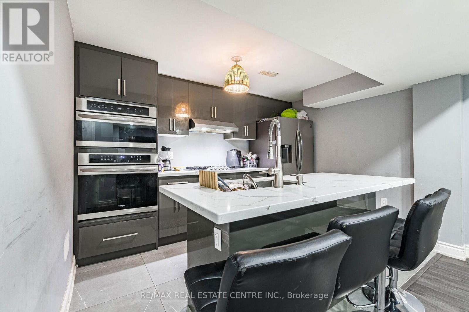 102 Timberlane Drive, Brampton, Ontario  L6Y 4V7 - Photo 34 - W12928270