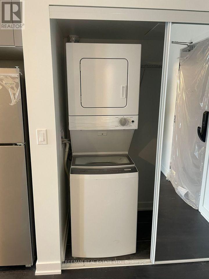 B608 - 3200 Dakota Common, Burlington, Ontario  L7M 2A7 - Photo 9 - W12928616