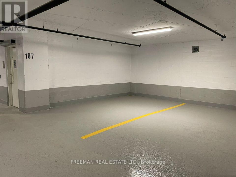 B608 - 3200 Dakota Common, Burlington, Ontario  L7M 2A7 - Photo 10 - W12928616