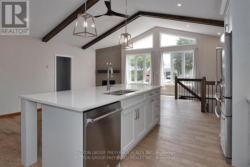 114 Barons Court, Central Elgin, Ontario N0L 1B0 - Photo 12 - X12930248