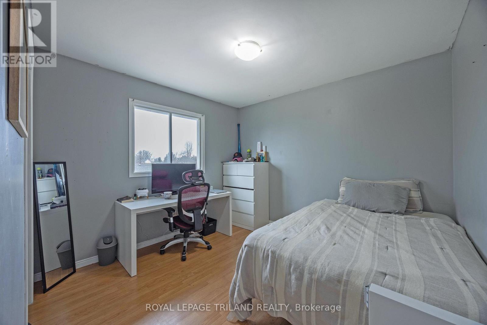 24 Farmington Drive, St. Thomas, Ontario  N5R 5X4 - Photo 15 - X12930298