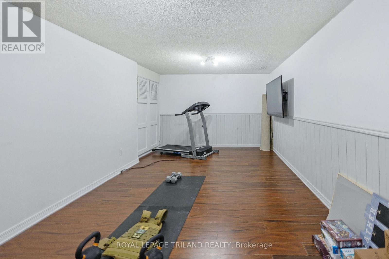 24 Farmington Drive, St. Thomas, Ontario  N5R 5X4 - Photo 20 - X12930298