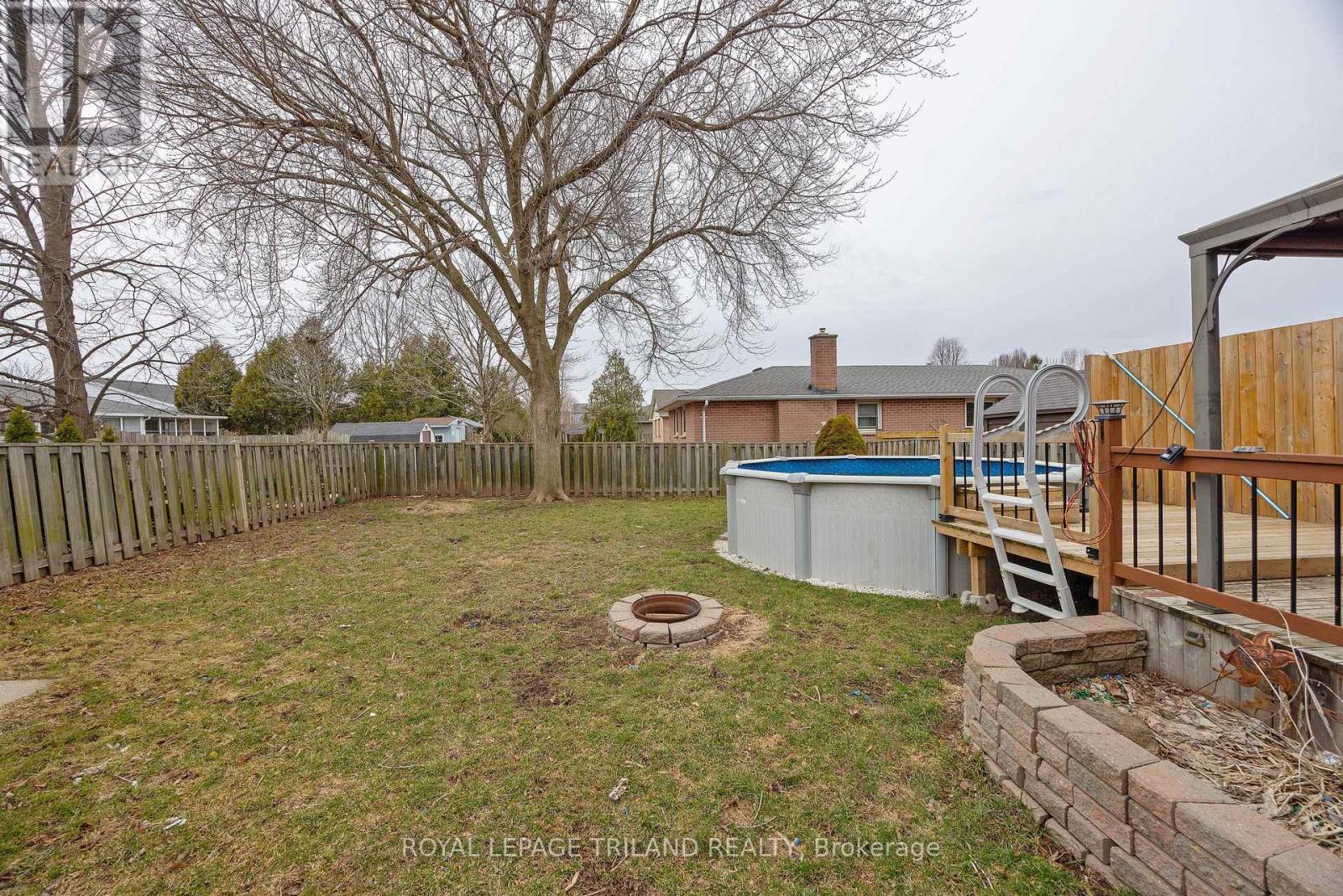 24 Farmington Drive, St. Thomas, Ontario  N5R 5X4 - Photo 27 - X12930298