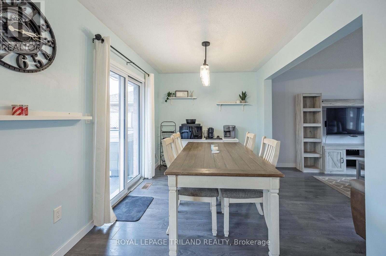 24 Farmington Drive, St. Thomas, Ontario  N5R 5X4 - Photo 7 - X12930298