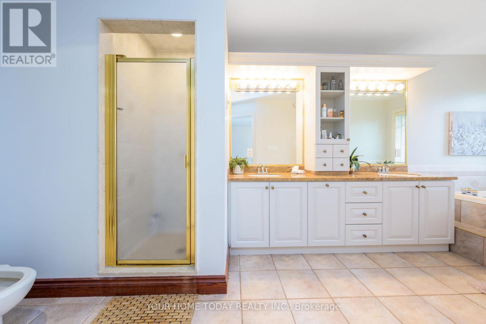 21 Turtle Lake Drive, Halton Hills, Ontario  L7J 2W7 - Photo 24 - W12928654