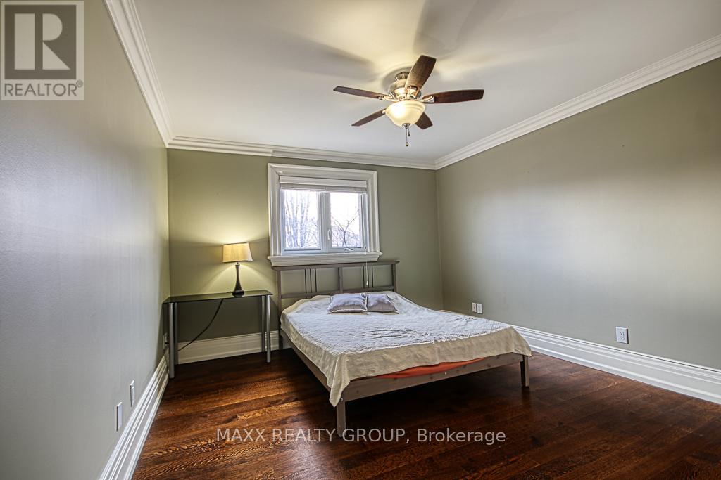 3650 Baird Court, Mississauga, Ontario  L5L 4T4 - Photo 23 - W12928676