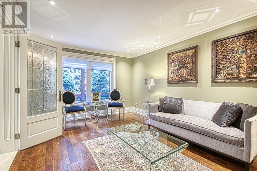 3650 Baird Court, Mississauga, Ontario  L5L 4T4 - Photo 7 - W12928676