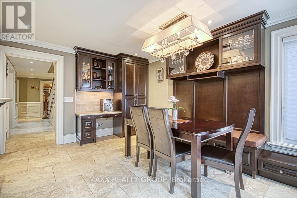 3650 Baird Court, Mississauga, Ontario  L5L 4T4 - Photo 17 - W12928676