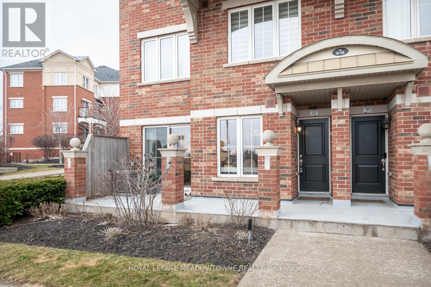 10 - 51 Hays Boulevard, Oakville, Ontario  L6H 0J1 - Photo 3 - W12928688