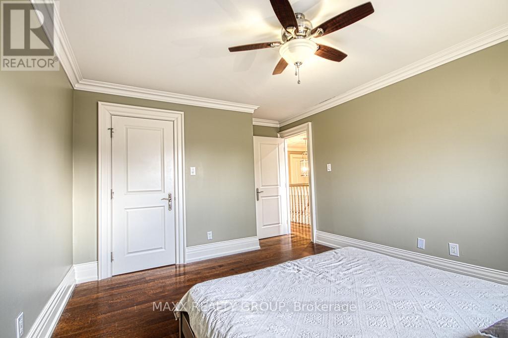 3650 Baird Court, Mississauga, Ontario  L5L 4T4 - Photo 24 - W12928676