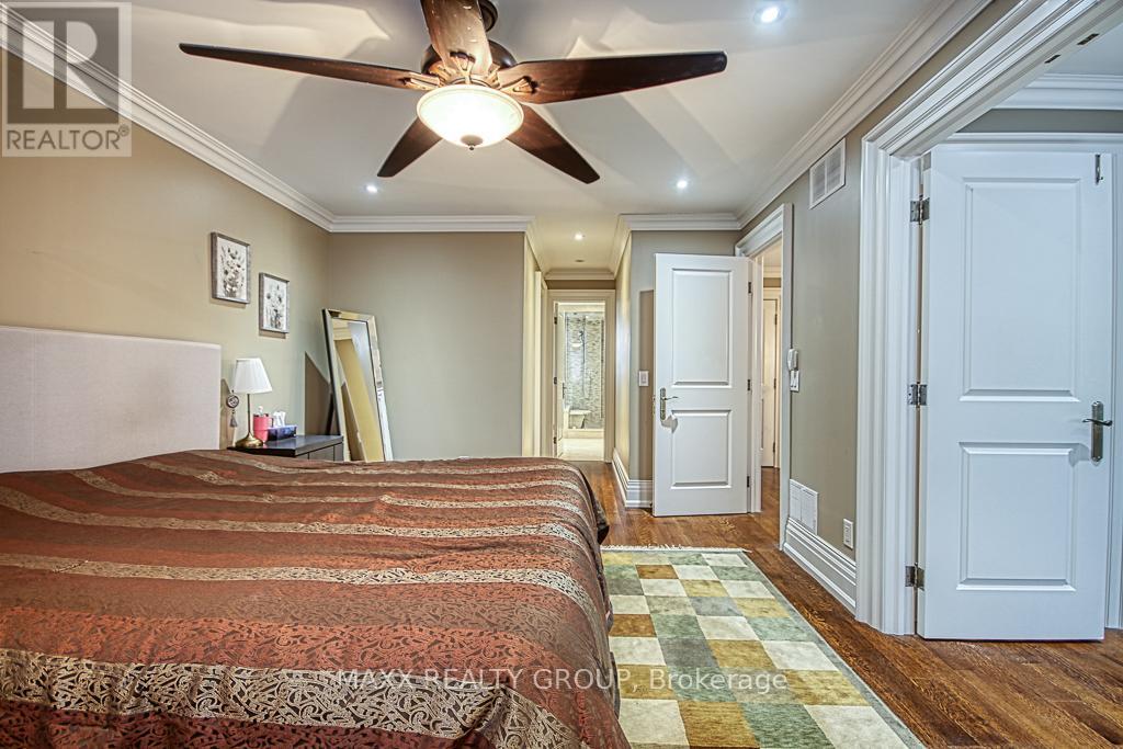 3650 Baird Court, Mississauga, Ontario  L5L 4T4 - Photo 37 - W12928676