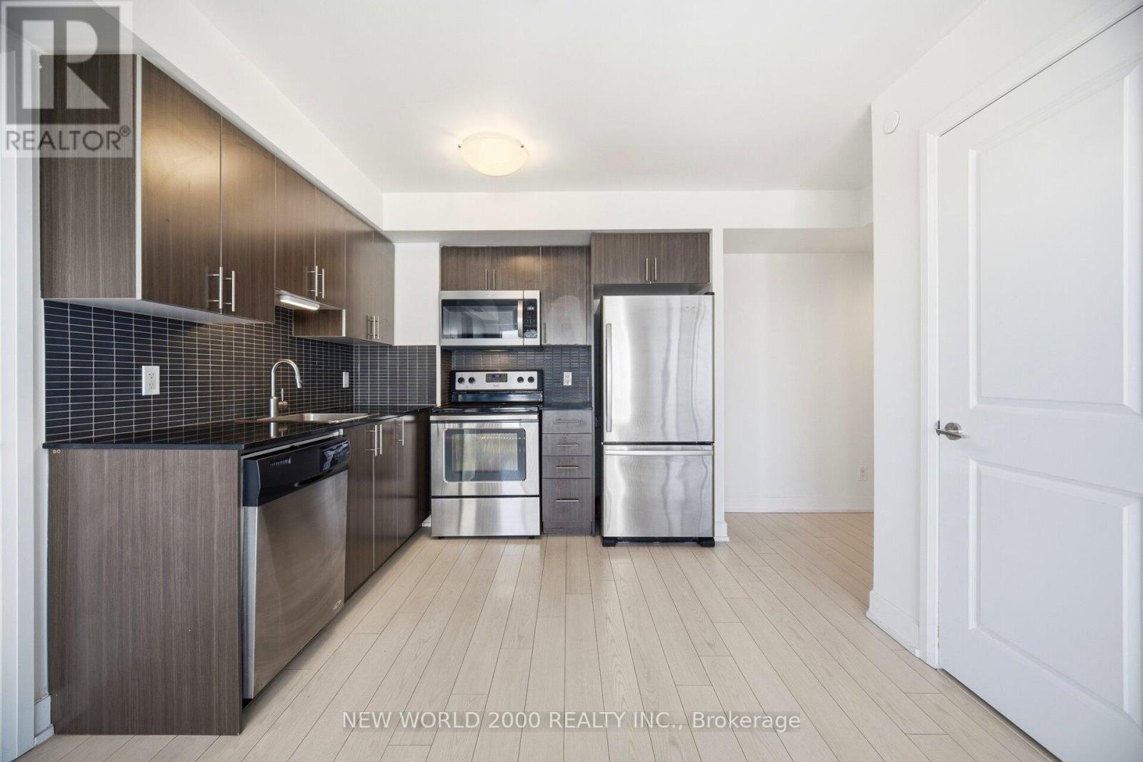 2424 - 2 Eva Road, Toronto, Ontario  M9C 0A9 - Photo 15 - W12928714