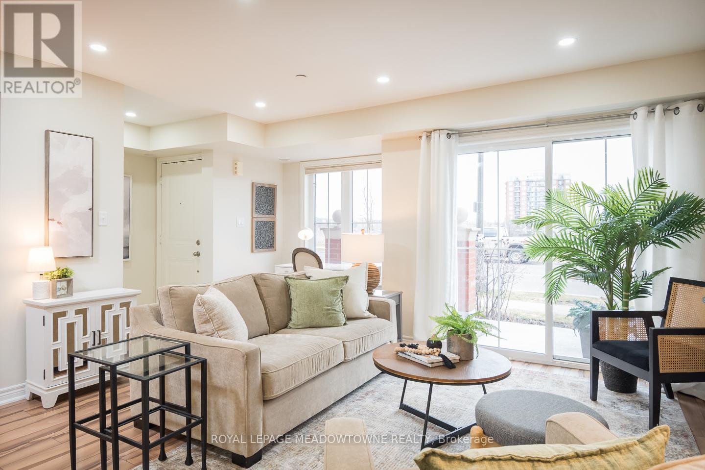 10 - 51 Hays Boulevard, Oakville, Ontario  L6H 0J1 - Photo 9 - W12928688