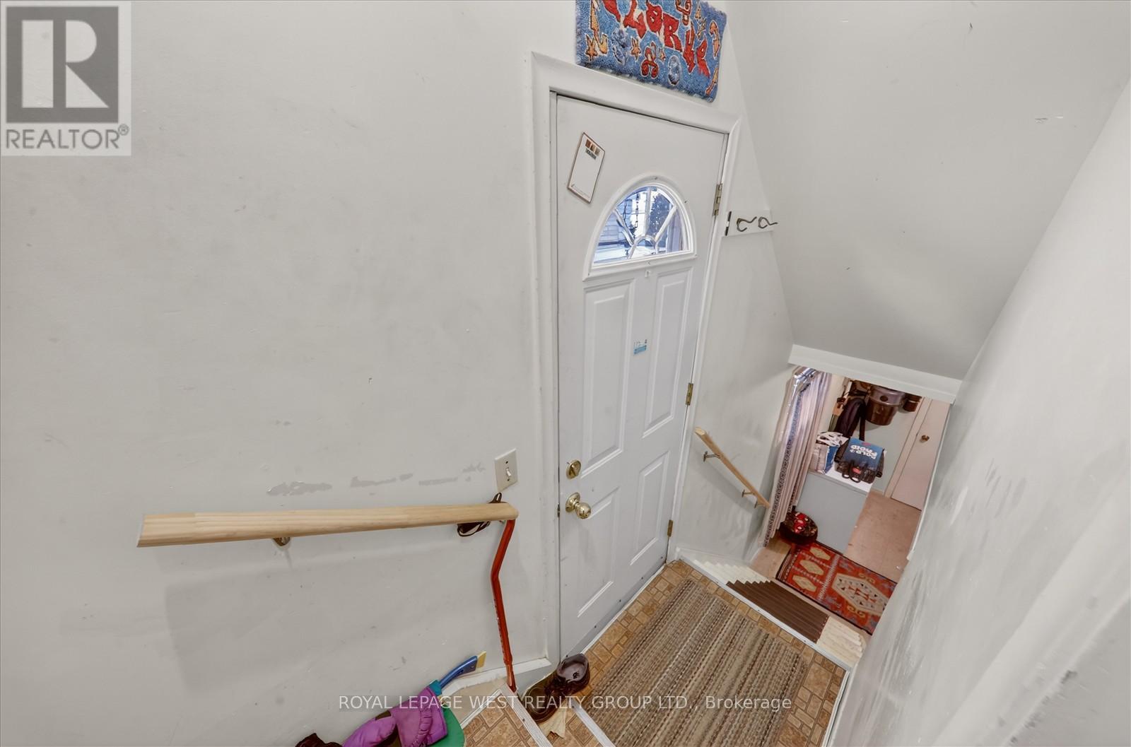 35 Roxaline Street, Toronto, Ontario  M9P 2Z1 - Photo 26 - W12928724