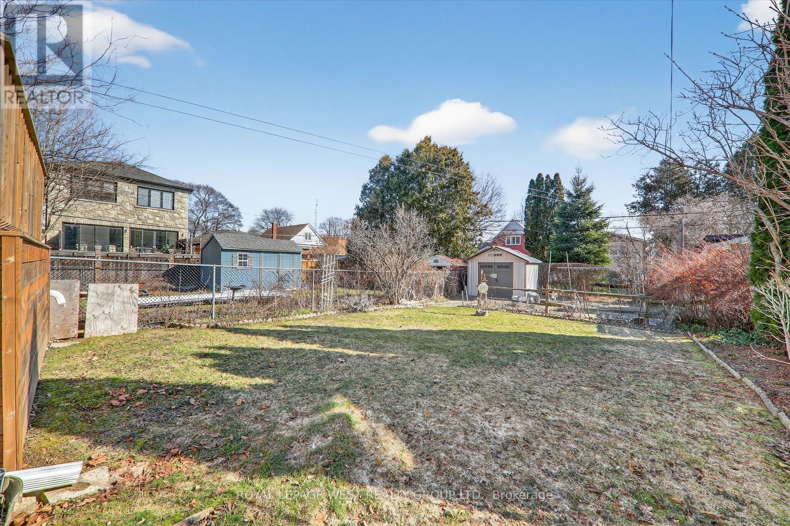 35 Roxaline Street, Toronto, Ontario  M9P 2Z1 - Photo 32 - W12928724