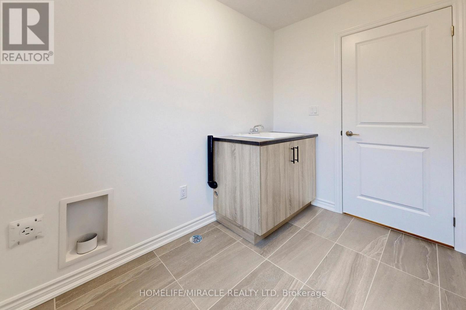 1460 Chamomile Crescent, Milton, Ontario  L9E 2E9 - Photo 42 - W12928730