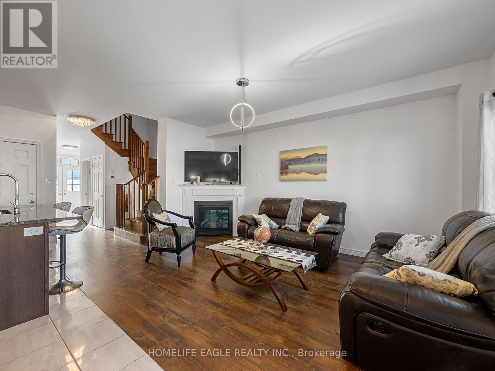 161 Clark Street, Shelburne, Ontario  L0N 1S3 - Photo 3 - X12927716