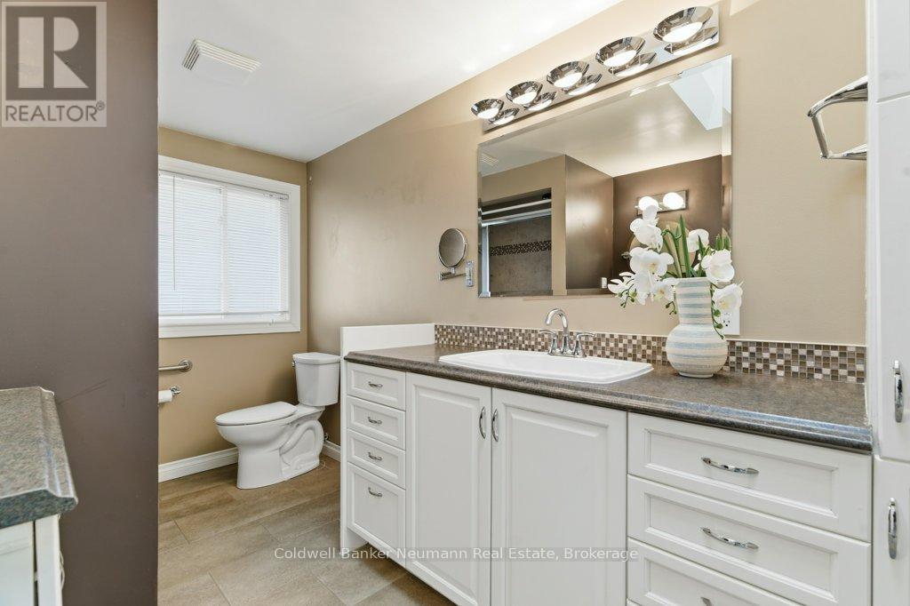 15 Hickory Street, Guelph, Ontario  N1G 2X2 - Photo 32 - X12913108