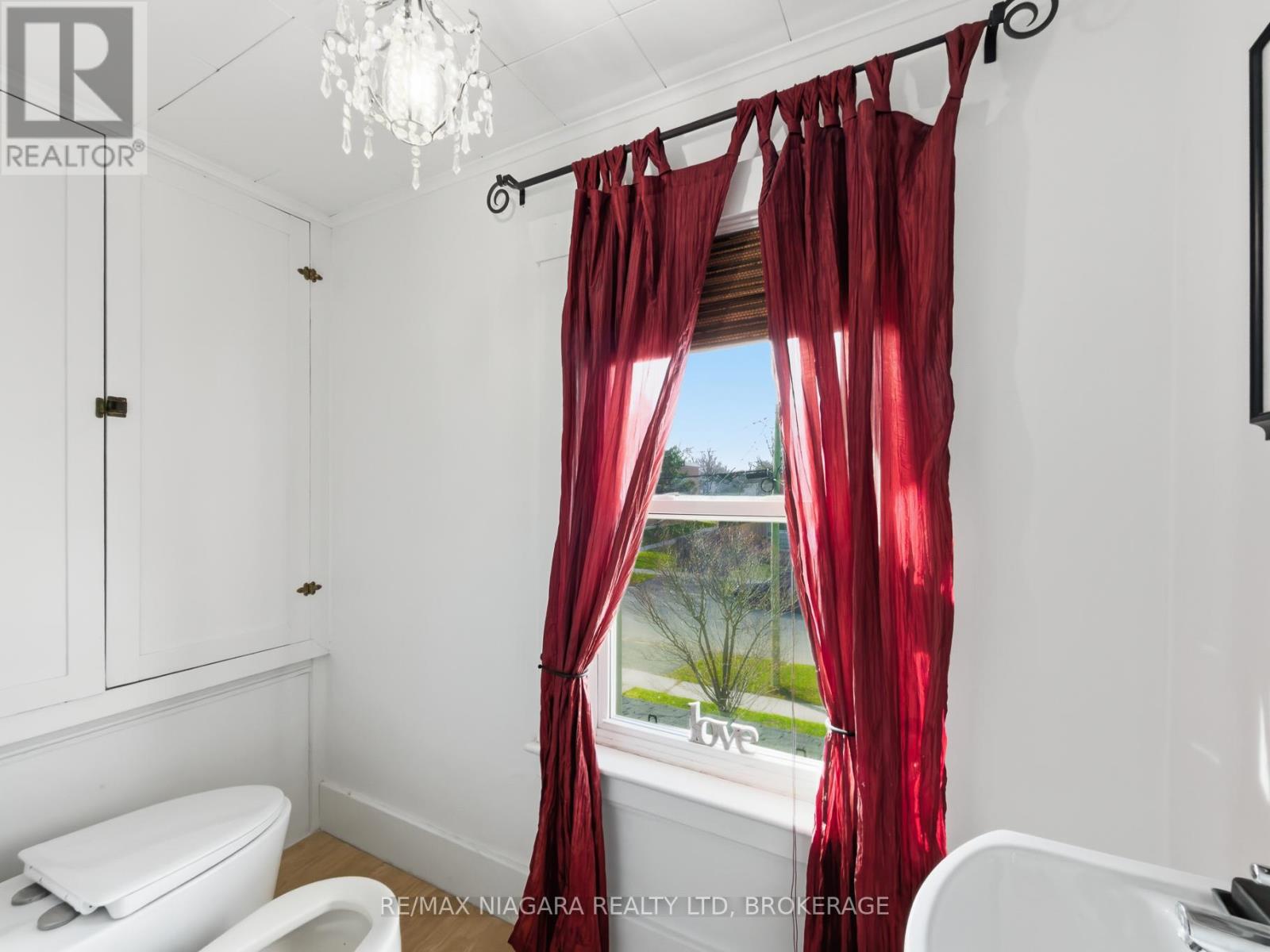 268 Emerick Avenue, Fort Erie (Central), Ontario  L2A 2W5 - Photo 24 - X12930258