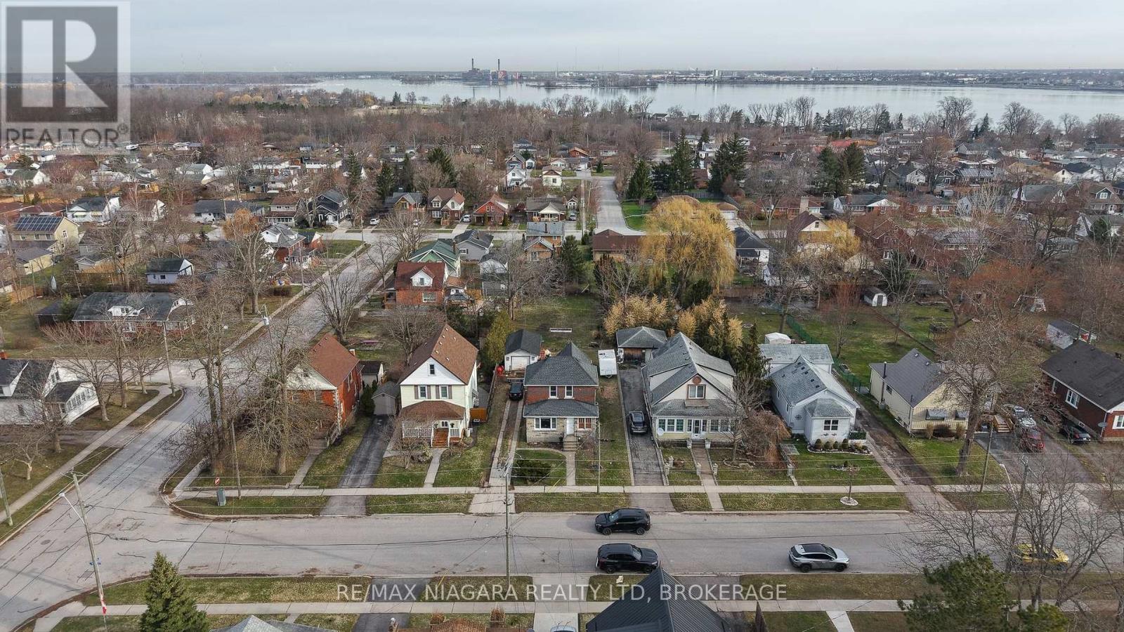 268 Emerick Avenue, Fort Erie (Central), Ontario  L2A 2W5 - Photo 35 - X12930258