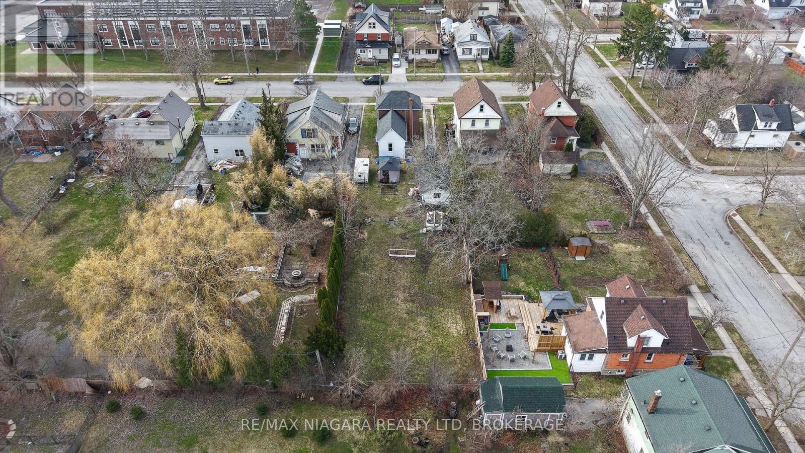 268 Emerick Avenue, Fort Erie (Central), Ontario  L2A 2W5 - Photo 37 - X12930258