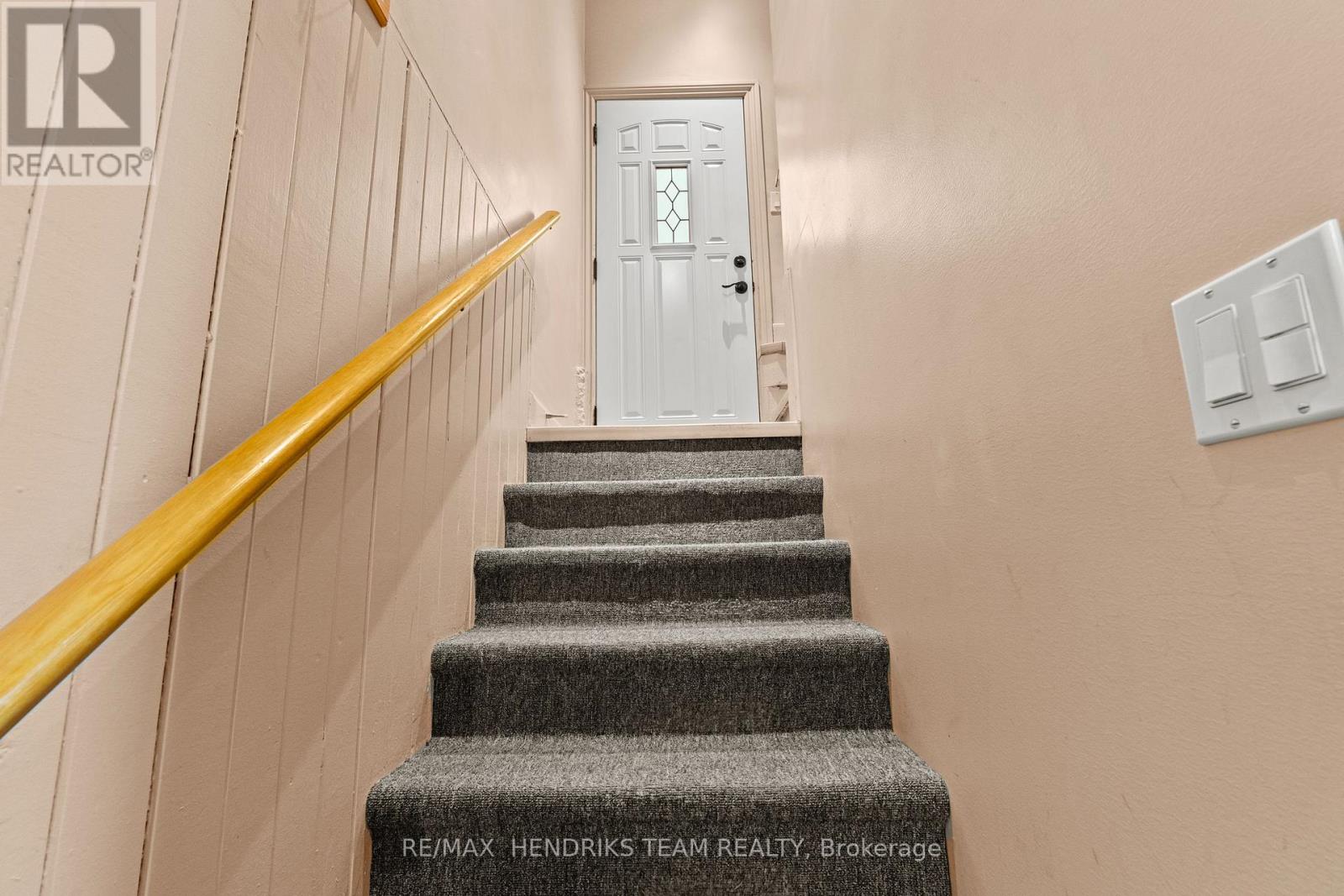 27 Lorne Street, St. Catharines, Ontario  L2P 3C6 - Photo 18 - X12930264