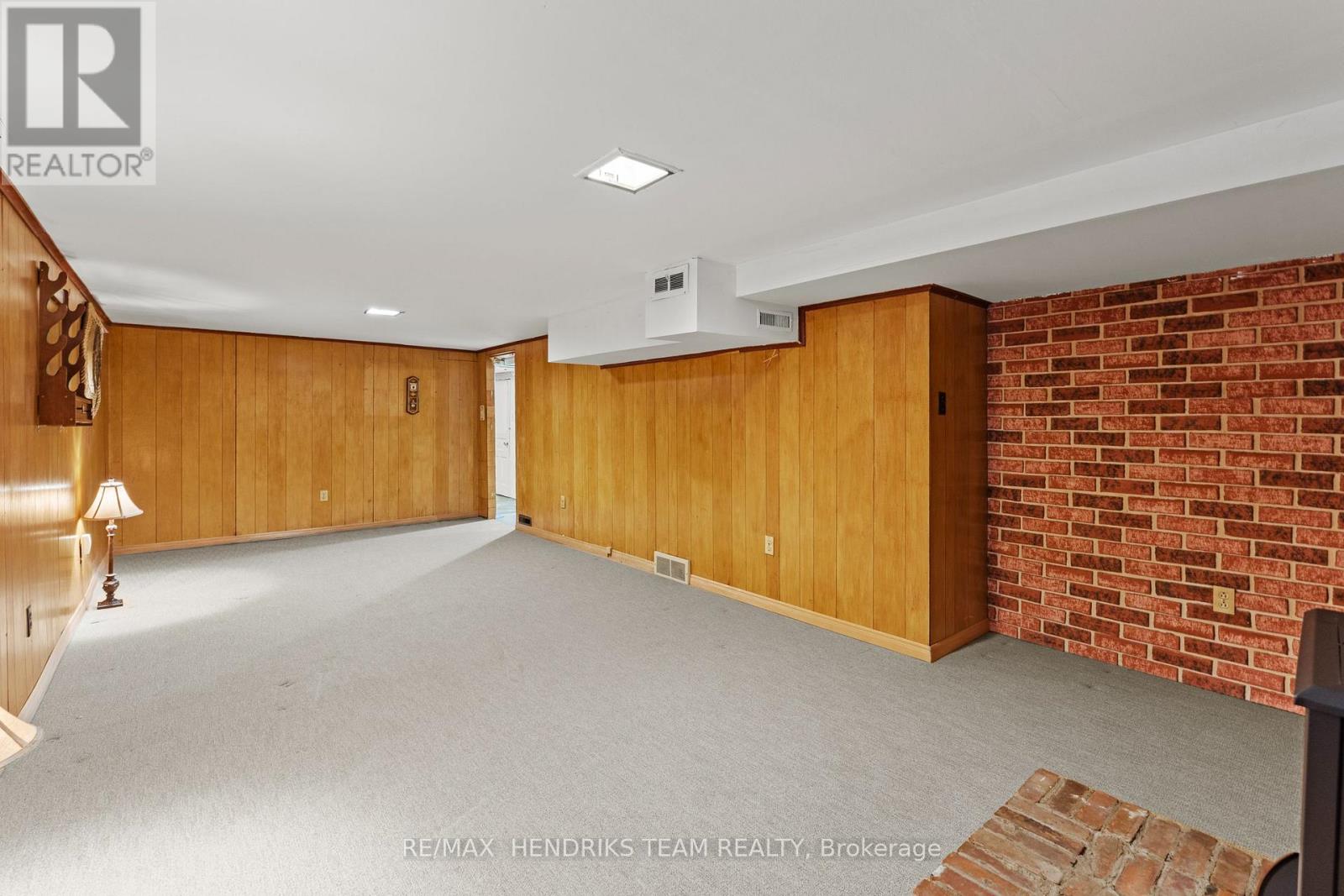 27 Lorne Street, St. Catharines, Ontario  L2P 3C6 - Photo 20 - X12930264