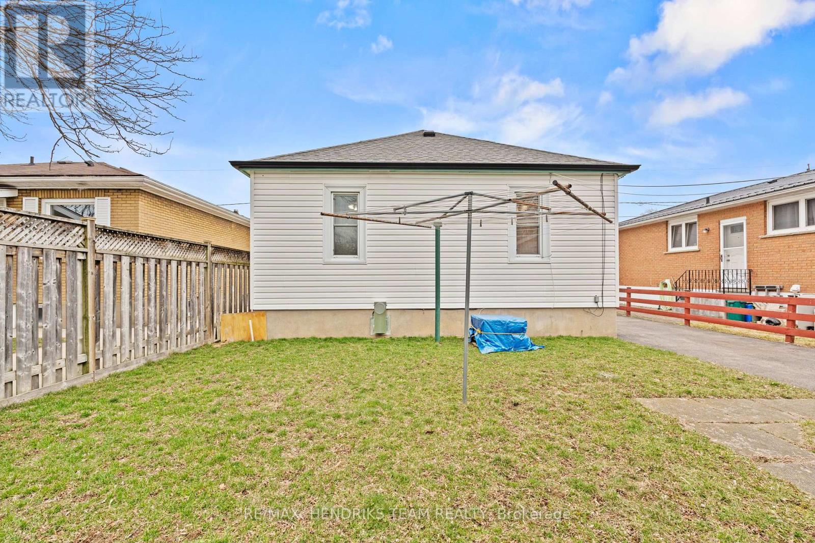 27 Lorne Street, St. Catharines, Ontario  L2P 3C6 - Photo 27 - X12930264