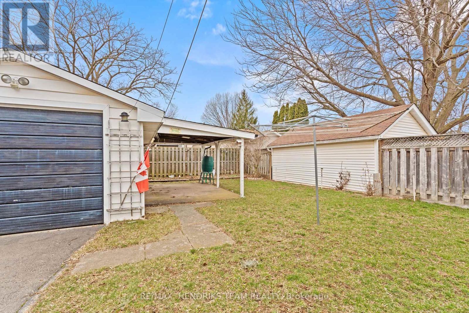 27 Lorne Street, St. Catharines, Ontario  L2P 3C6 - Photo 29 - X12930264