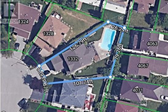 1332 Quinpool Court, Mississauga, Ontario  L5C 4J3 - Photo 2 - W12920398