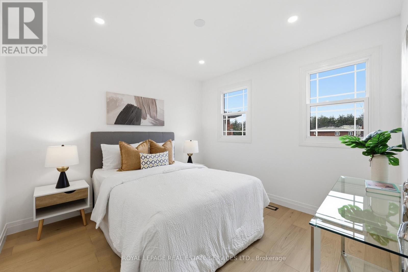 1332 Quinpool Court, Mississauga, Ontario  L5C 4J3 - Photo 31 - W12920398