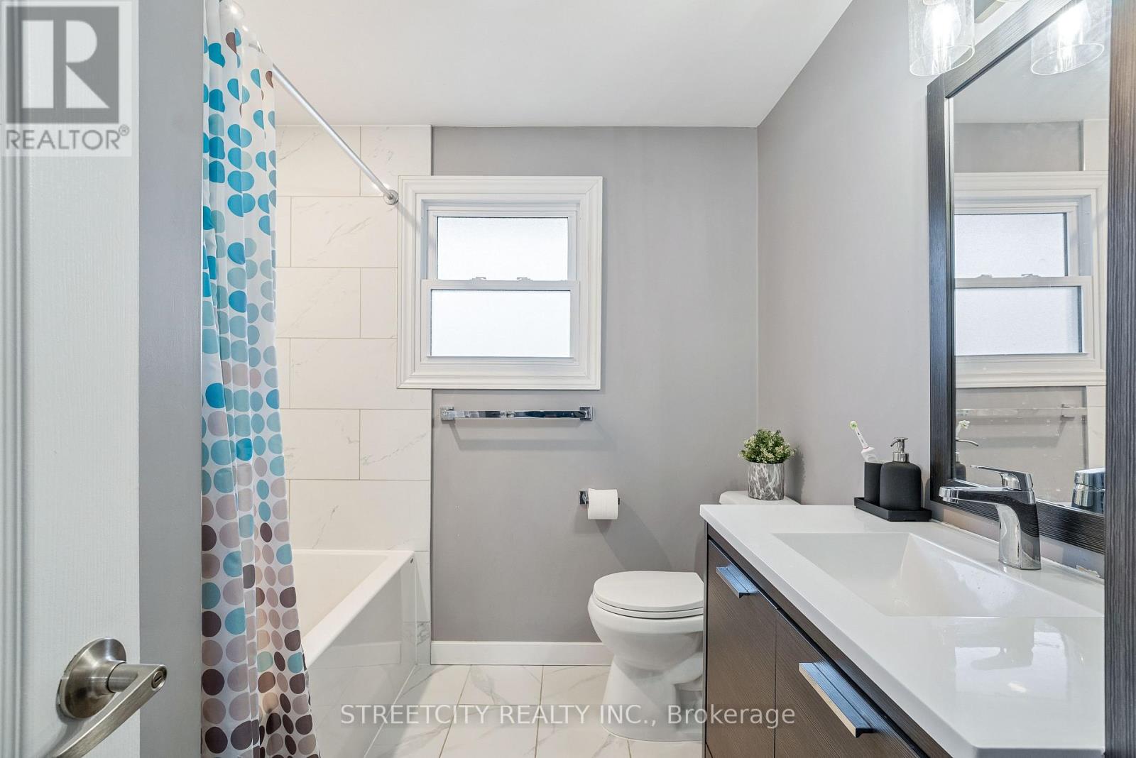 190 Spence Drive, Strathroy-Caradoc, Ontario  N7G 3T5 - Photo 22 - X12928480