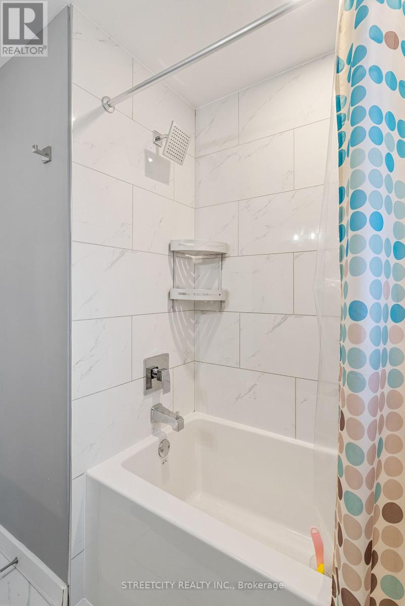 190 Spence Drive, Strathroy-Caradoc, Ontario  N7G 3T5 - Photo 25 - X12928480