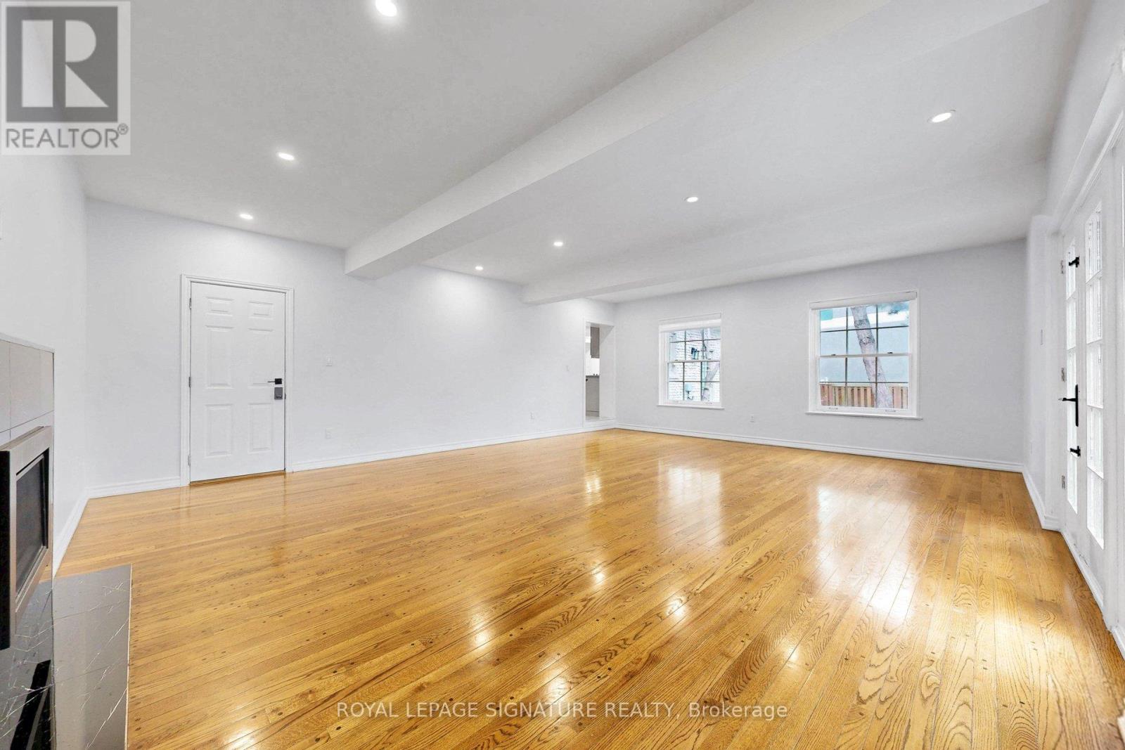 24 Laureleaf Road, Markham, Ontario  L3T 2X5 - Photo 16 - N12927116