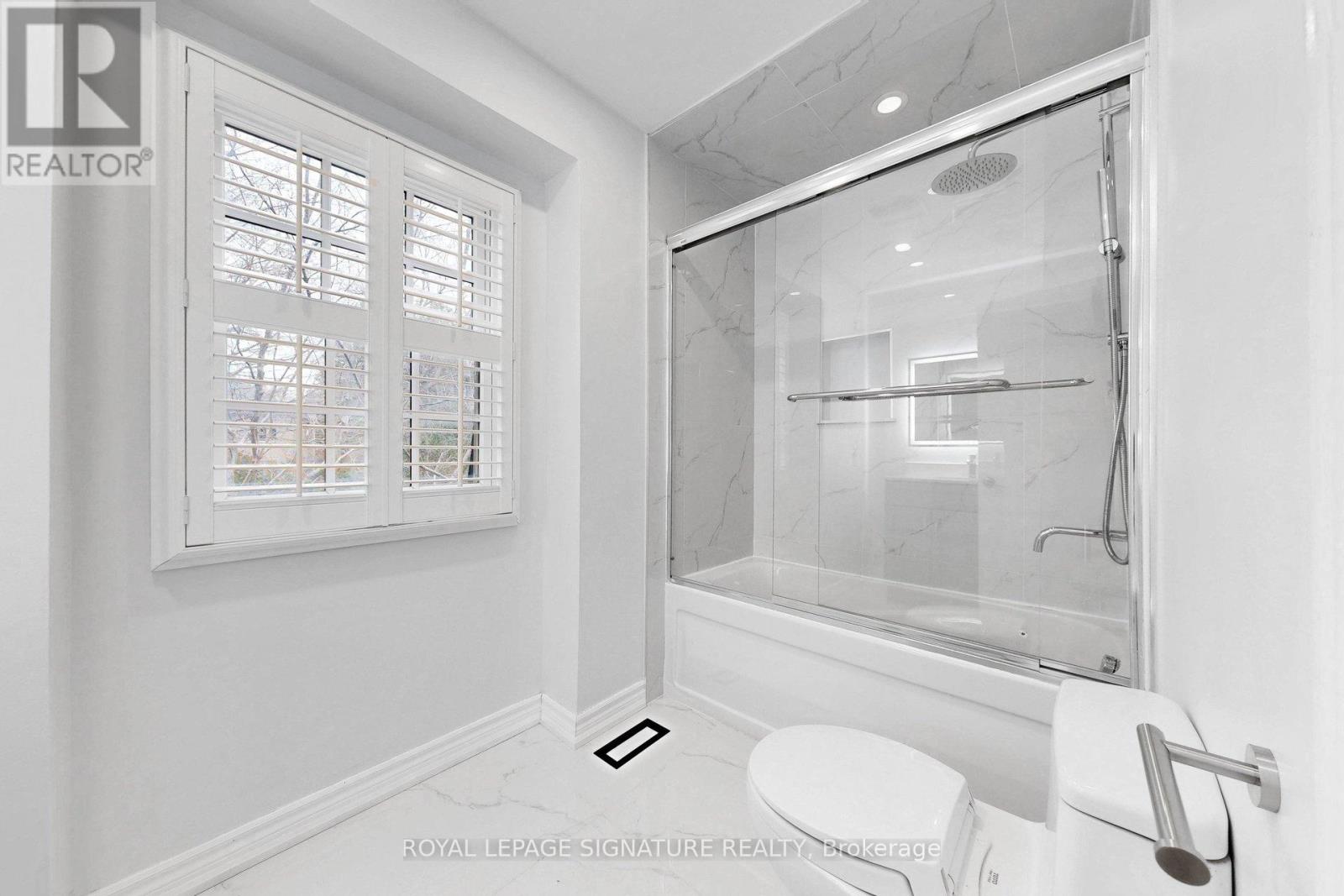 24 Laureleaf Road, Markham, Ontario  L3T 2X5 - Photo 28 - N12927116