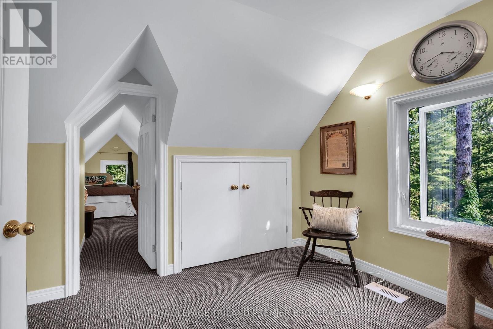 9941 Nipigon Street, Lambton Shores, Ontario N0M 2L0 - Photo 24 - X12928562