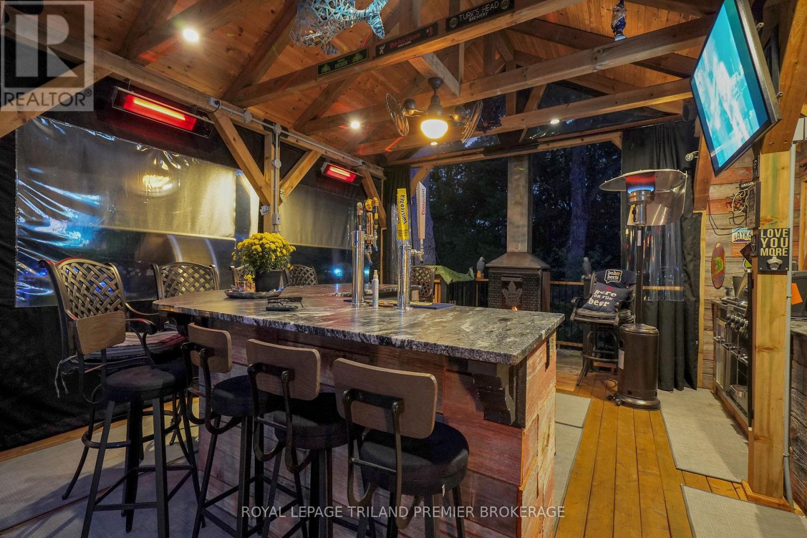 9941 Nipigon Street, Lambton Shores, Ontario N0M 2L0 - Photo 50 - X12928562