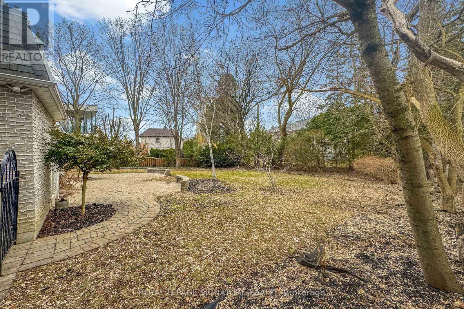 24 Laureleaf Road, Markham, Ontario  L3T 2X5 - Photo 38 - N12927116