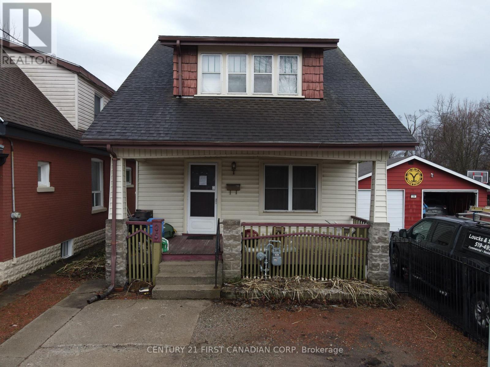 35 VAUXHALL STREET, London East, Ontario