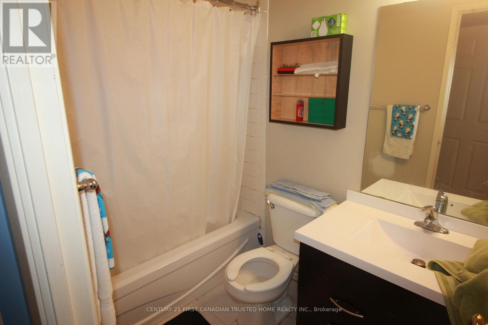 305 - 155 Kent Street, London East, Ontario  N6A 5N7 - Photo 13 - X12928766