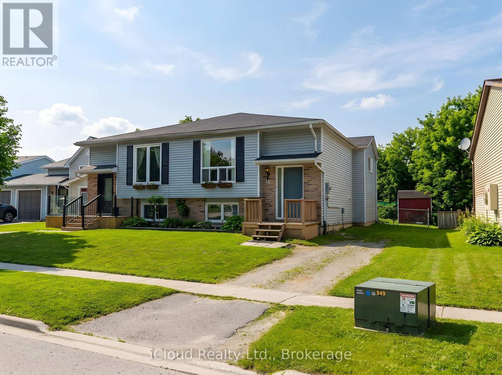 18 Quarry Drive, Orangeville, Ontario  L9W 3S6 - Photo 2 - W12837594