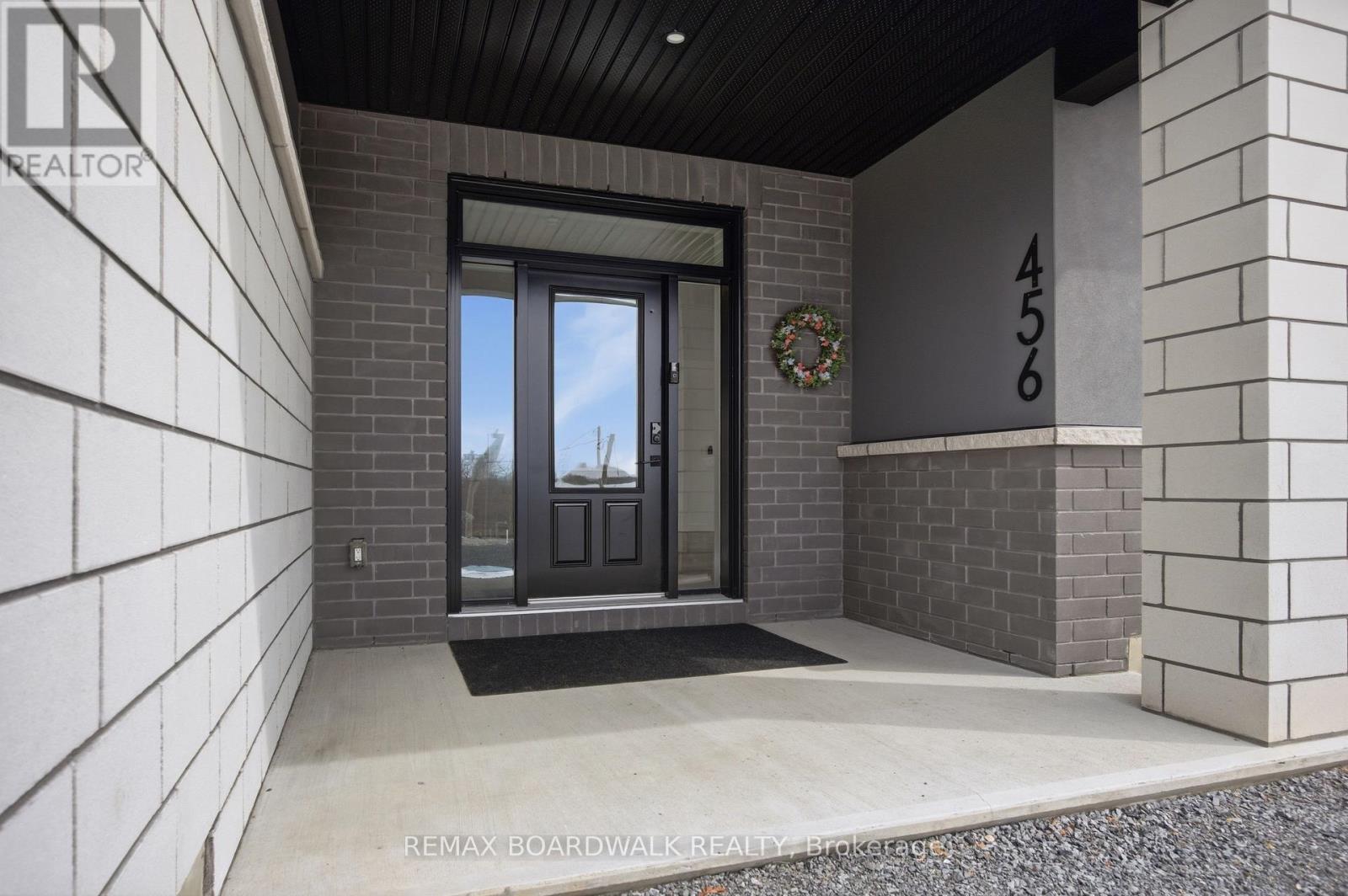 456 Pine Grove, Lanark Highlands, Ontario  K0G 1K0 - Photo 4 - X12928578