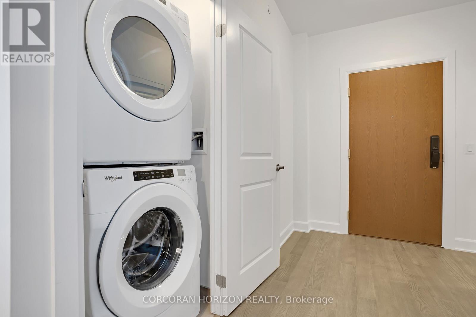 1013 - 3240 William Coltson Avenue, Oakville, Ontario  L6H 8C8 - Photo 3 - W12929050