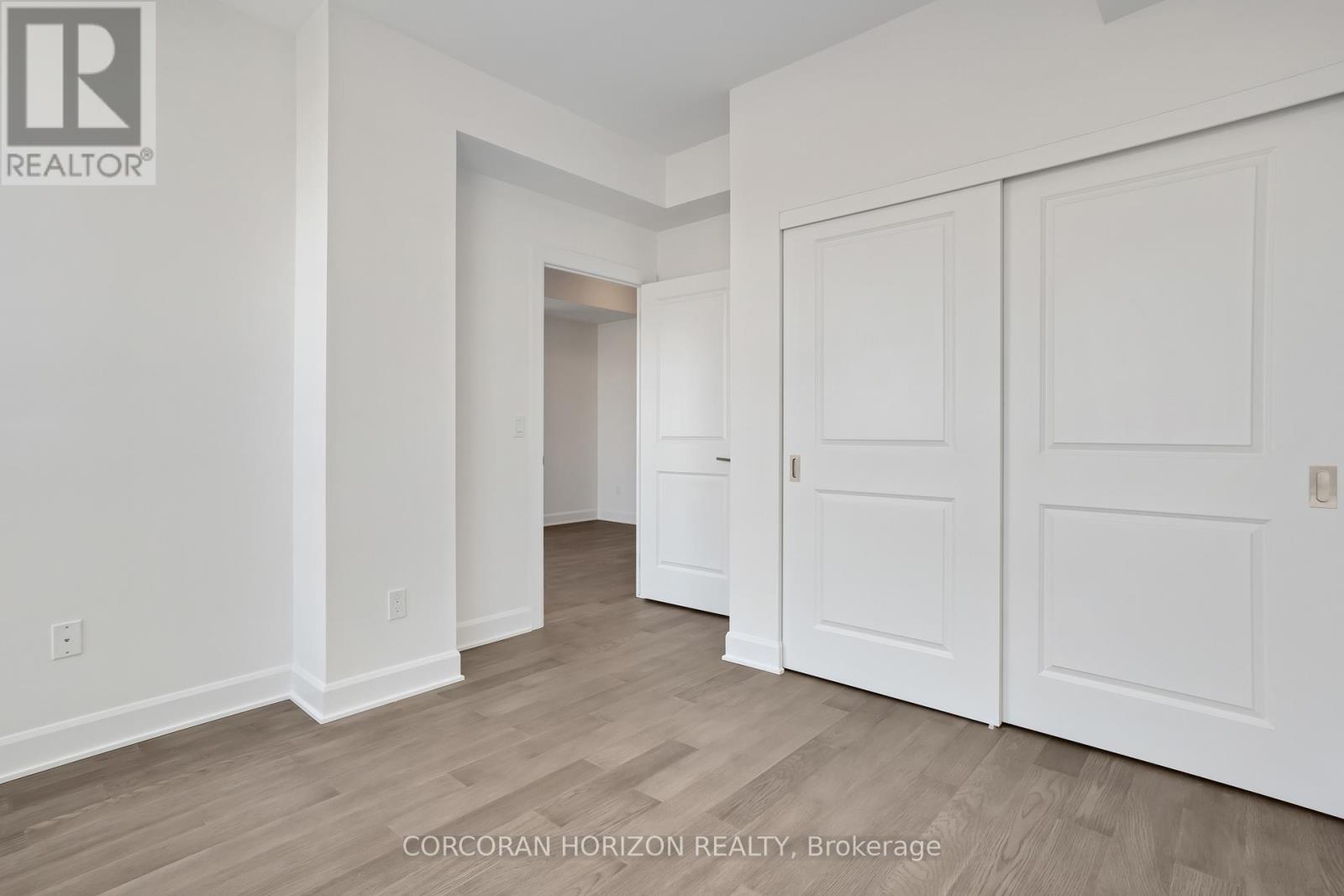 1013 - 3240 William Coltson Avenue, Oakville, Ontario  L6H 8C8 - Photo 25 - W12929050